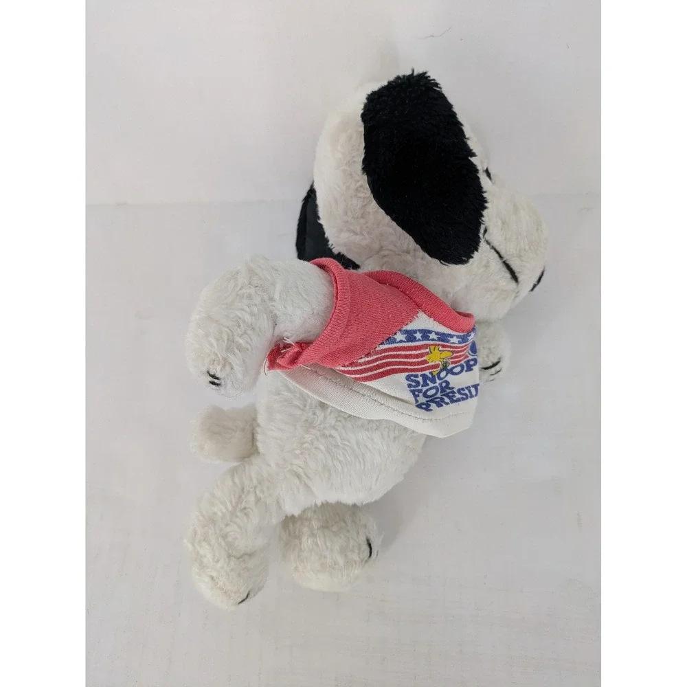 United Feature Syndicate Snoopy For President T-shirt Plush Vintage Peanuts 1968